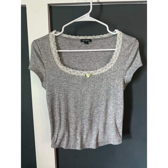 Wild Fable Tops - Women's Wild Fable Grey & White Lace Trim Short Sleeve Tee XS